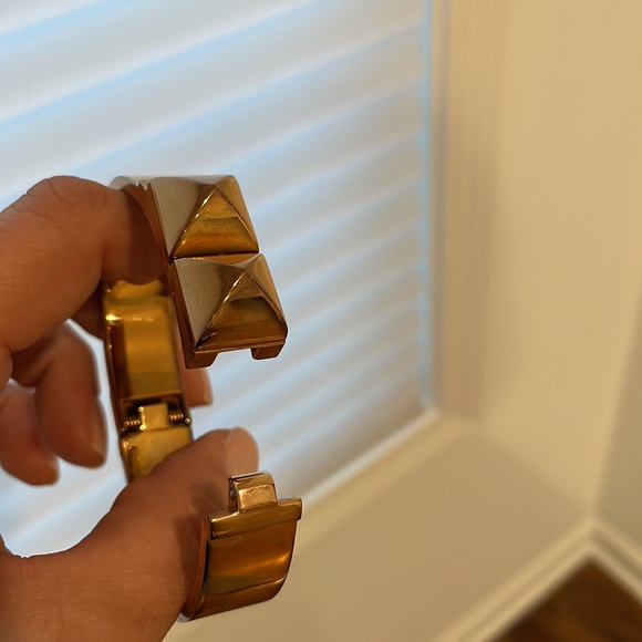 Michael Kors rose gold color bracelet - Picture 5 of 6